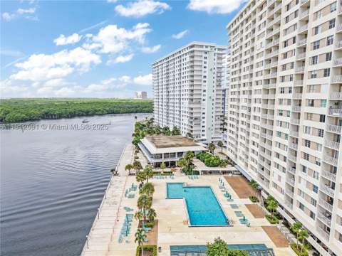 500 Bayview Dr 117, Sunny Isles Beach FL - photo 20 of 23