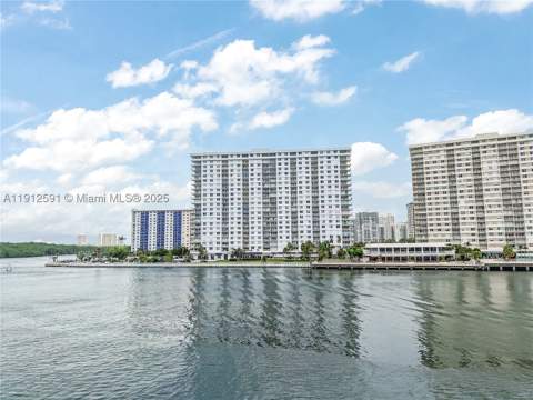 500 Bayview Dr 117, Sunny Isles Beach FL - photo 23 of 23