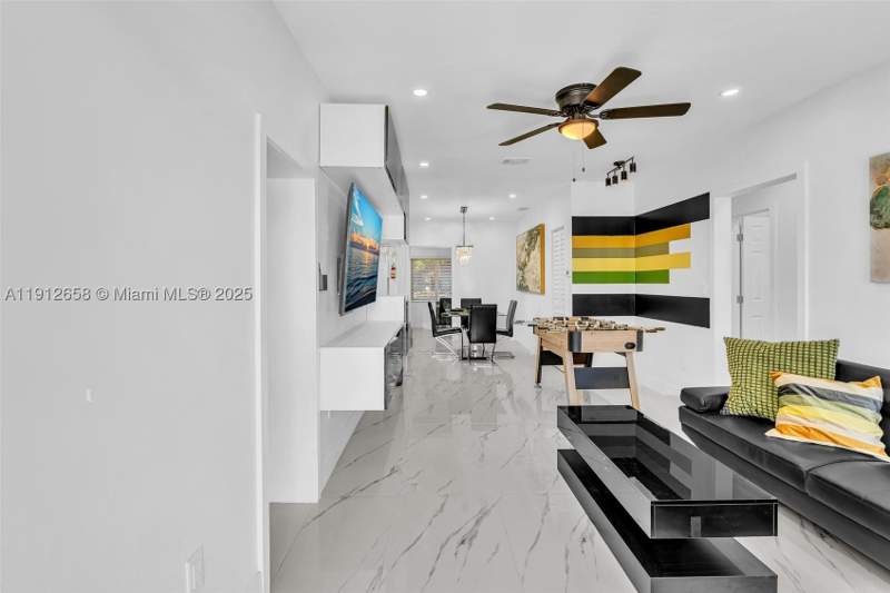 4 bedroom SingleFamilyResidence at 797 NW 35th St, Eden Park, Miami — photo 2