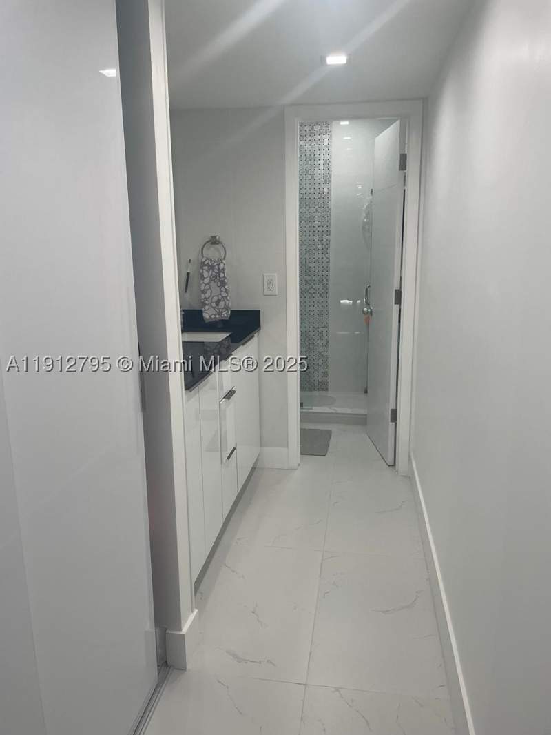 2 bedroom Condominium at 20400 W Country Club Dr 615, Biscaya IV Condo, Aventura — photo 3