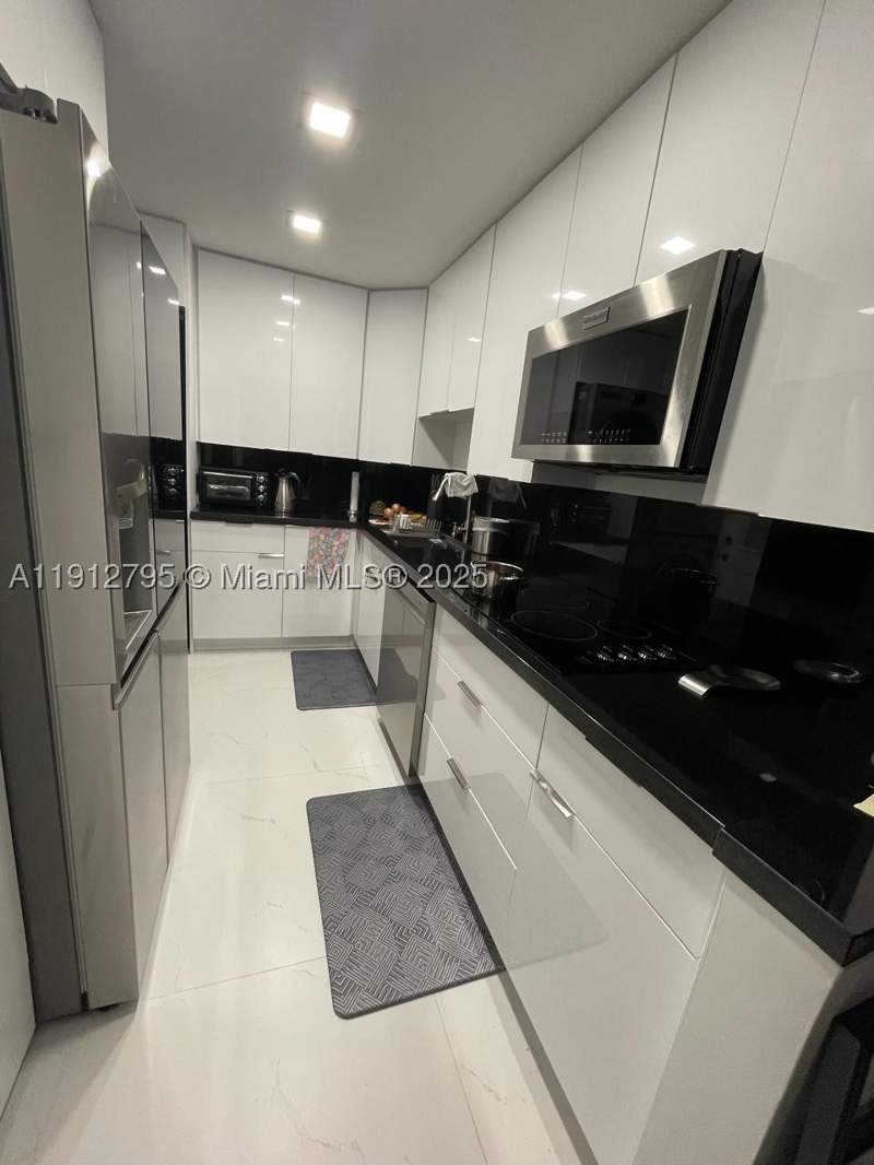 2 bedroom Condominium at 20400 W Country Club Dr 615, Biscaya IV Condo, Aventura — photo 4