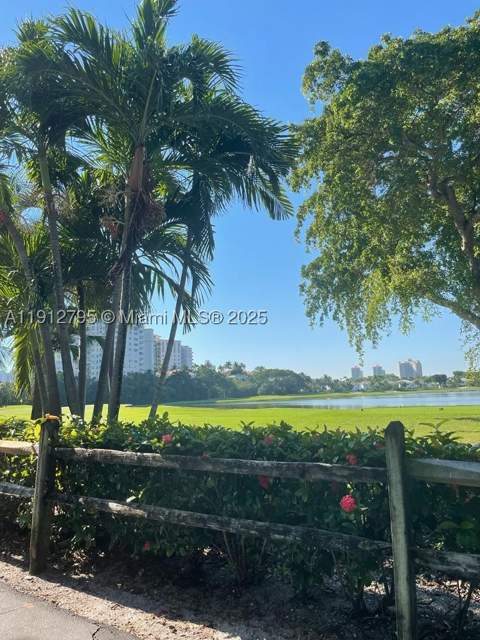 20400 W Country Club Dr 615, Aventura FL - photo 8 of 14