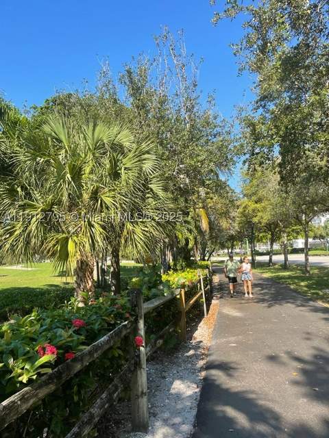 20400 W Country Club Dr 615, Aventura FL - photo 9 of 14