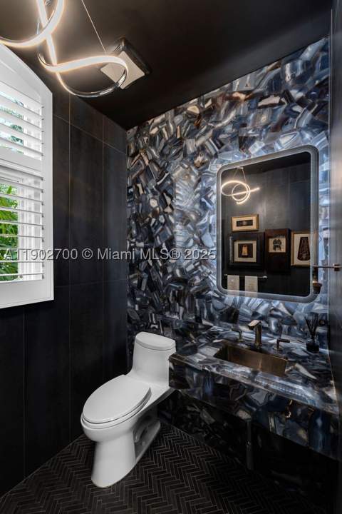 5770 SW 100th St, Pinecrest FL - photo 12 of 57