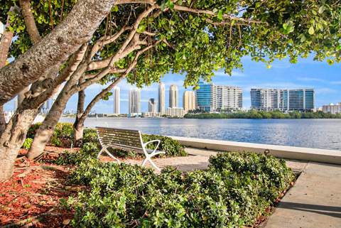 3370 Hidden Bay Dr 804, Aventura FL - photo 9 of 41