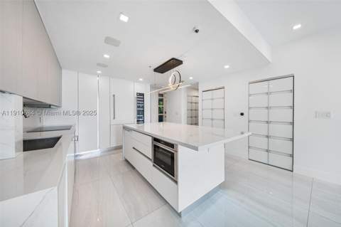 7918 Harbour Island Dr 207, North Bay Village FL - photo 14 of 53