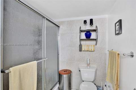1000 NE 191st St 21, Miami FL - photo 15 of 23
