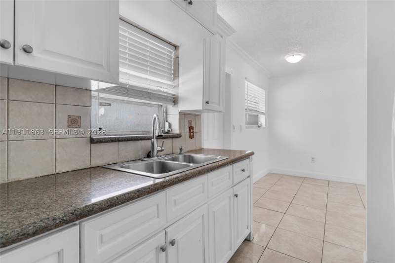 5 bedroom SingleFamilyResidence at 1101 SW 17 Ave, Shenandoah, Miami — photo 5