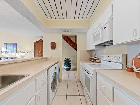 13350 SW 91st Ter C, Miami FL - photo 10 of 30