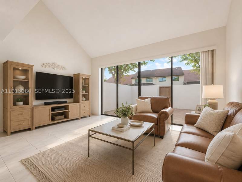 2 bedroom Townhouse at 13350 SW 91st Ter C, Calusa Point, Miami — photo 3