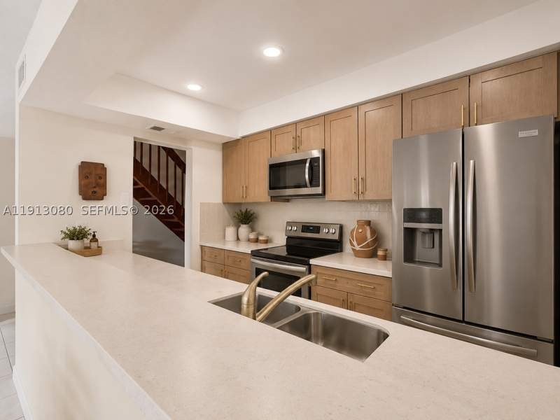 2 bedroom Townhouse at 13350 SW 91st Ter C, Calusa Point, Miami — photo 5