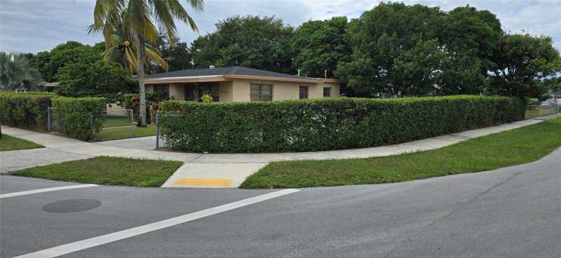 3 bedroom SingleFamilyResidence at 17230 NW 10th Court, Scott Lake Manor Sec 08, Miami — photo 1