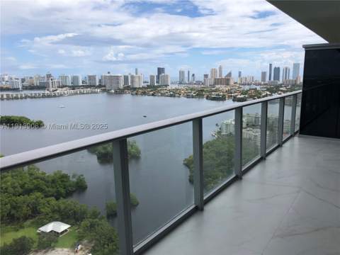 16385 Biscayne Blvd 3003, North Miami Beach FL - photo 6 of 9