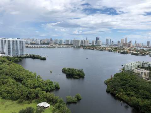 16385 Biscayne Blvd 3003, North Miami Beach FL - photo 8 of 9