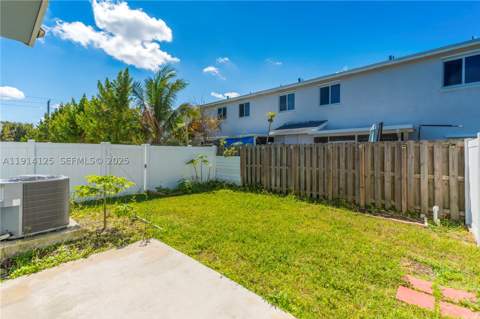436 NW 11th Ave, Florida City FL - photo 24 of 27