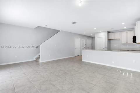 436 NW 11th Ave, Florida City FL - photo 7 of 27