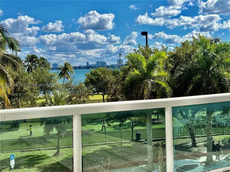 1 bedroom Condominium at 1800 N Bayshore Dr 306, 1800 Club Condo, Miami — photo 1