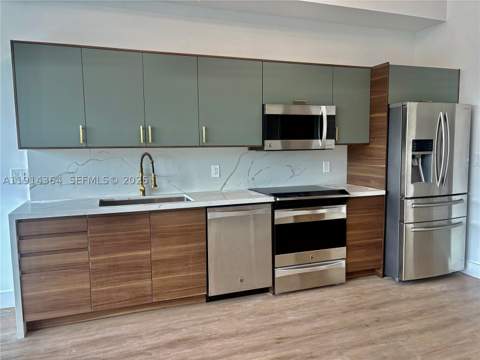 1800 N Bayshore Dr 306, Miami FL - photo 12 of 52