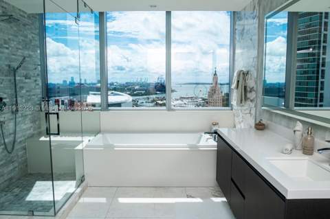 851 NE 1st Ave 1811, Miami FL - photo 11 of 59