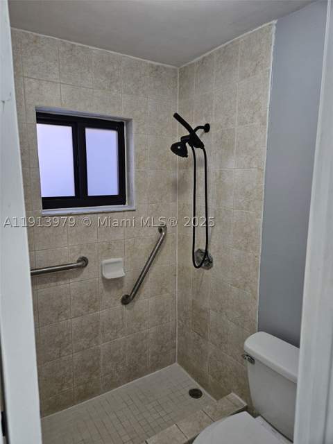 11570 SW 5th St, Sweetwater FL - photo 6 of 16