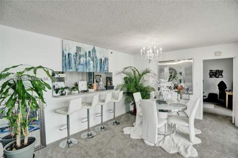 7601 E Treasure Dr 2421, North Bay Village FL - photo 9 of 37