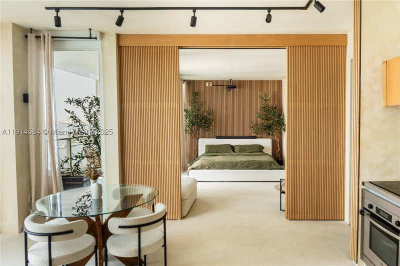 1 bedroom Condominium at 1040 Biscayne Blvd 2905, Ten Museum Pk Residential, Miami — photo 1
