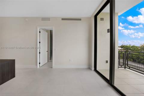 1030 15th St 306, Miami Beach FL - photo 6 of 77