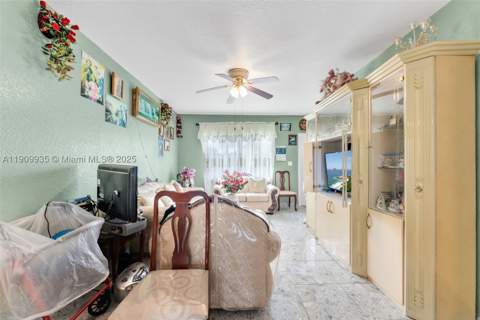 427 NW 84th Ter 427, Miami FL - photo 15 of 42