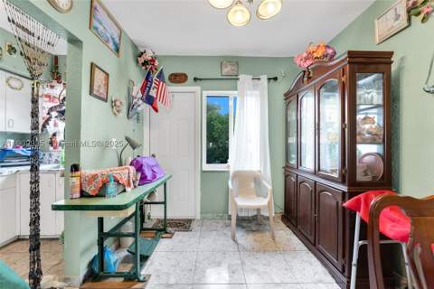 427 NW 84th Ter 427, Miami FL - photo 7 of 42