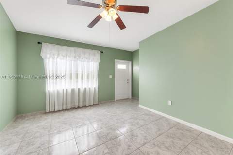 427 NW 84th Ter 427, Miami FL - photo 8 of 42
