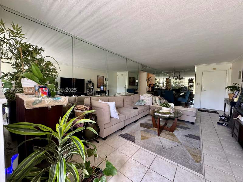 2 bedroom Condominium at 16518 NE 26th Ave 304, Eastern Parkview Condo, North Miami Beach — photo 2