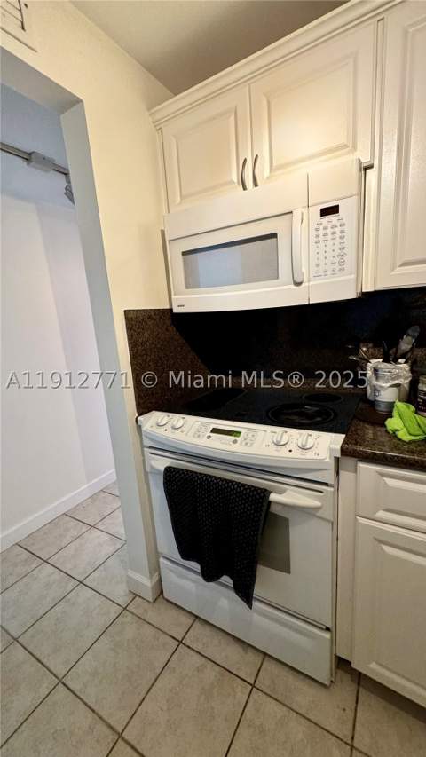 16518 NE 26th Ave 304, North Miami Beach FL - photo 21 of 31