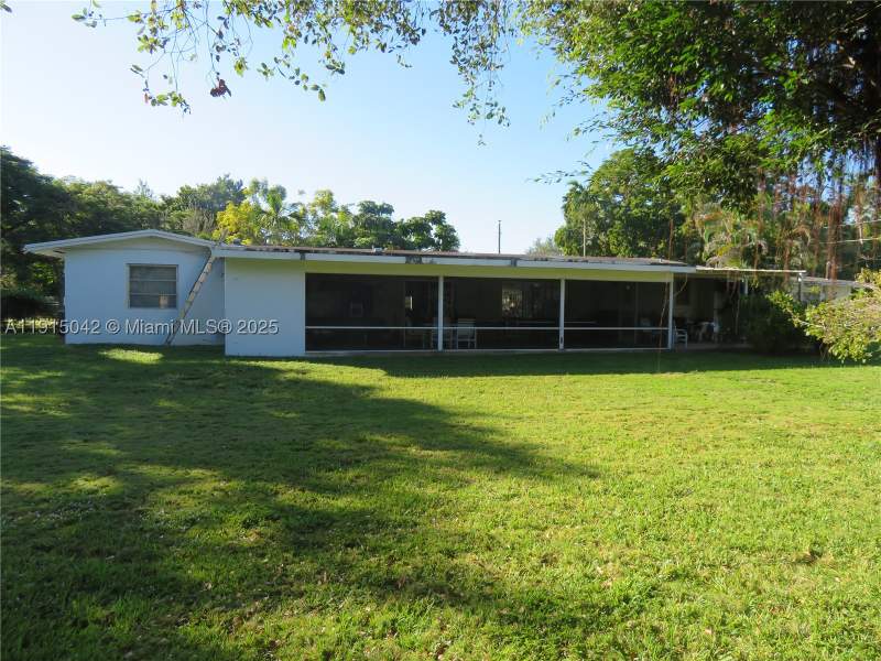 3 bedroom SingleFamilyResidence at 7955 SW 131st St, Pine Tree Estates, Pinecrest — photo 4