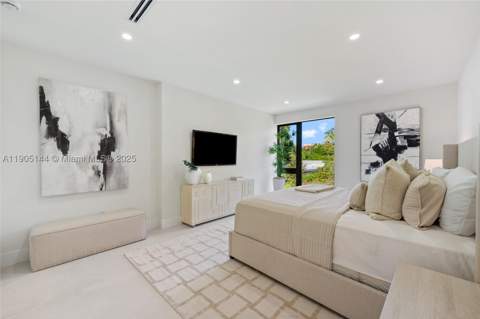 2127 SW 11th Ter, Miami FL - photo 12 of 28