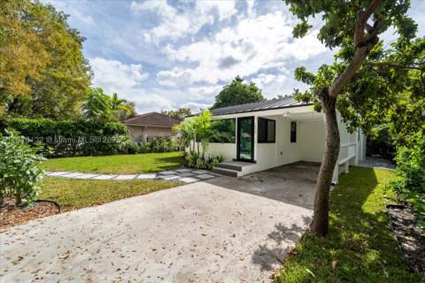5220 SW 6 St, Miami FL - photo 11 of 56