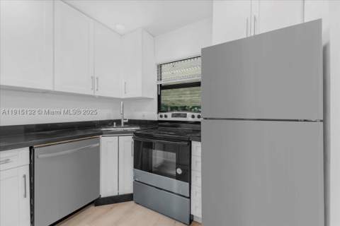 5220 SW 6 St, Miami FL - photo 12 of 56