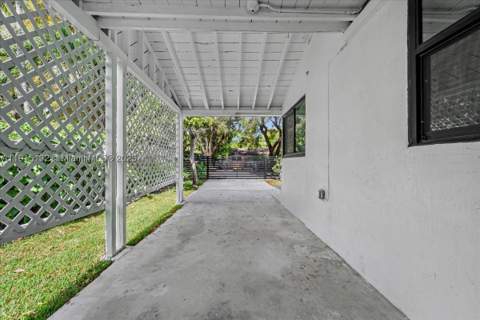 5220 SW 6 St, Miami FL - photo 13 of 56