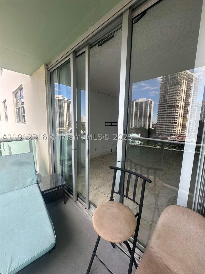 1 bedroom Condominium at 19390 Collins Ave 1019, Oceanview Building A Cond, Sunny Isles Beach — photo 2