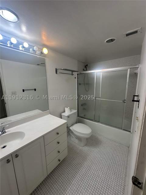 19390 Collins Ave 1019, Sunny Isles Beach FL - photo 7 of 14