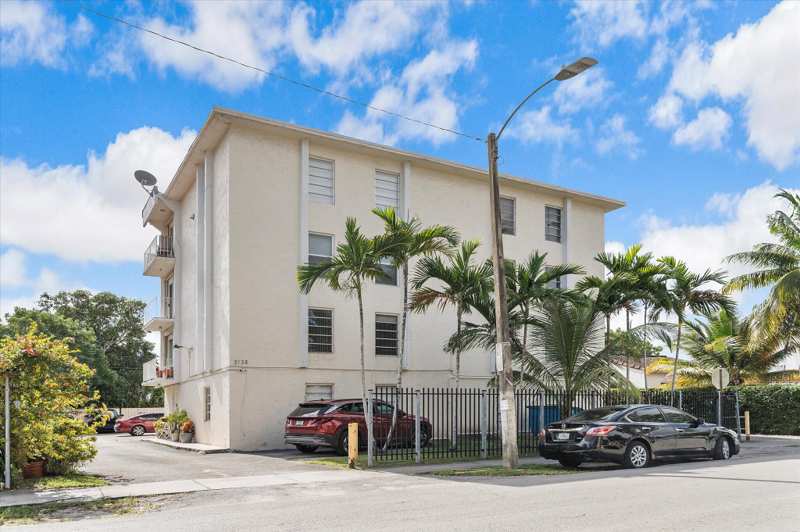 2 bedroom Condominium at 2138 SW 6th Street 301, El Paraiso Condo, Miami — photo 1