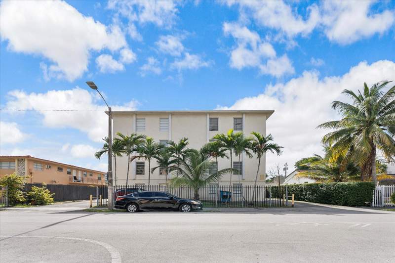 2 bedroom Condominium at 2138 SW 6th Street 301, El Paraiso Condo, Miami — photo 2