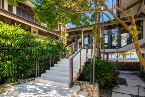 820 San Pedro Ave, Coral Gables FL - photo 14 of 69