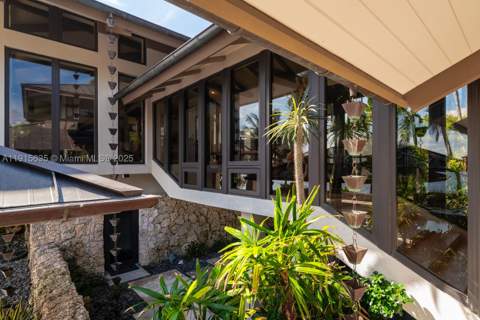 820 San Pedro Ave, Coral Gables FL - photo 16 of 69