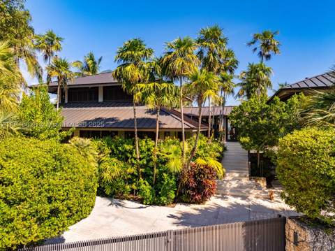 820 San Pedro Ave, Coral Gables FL - photo 9 of 69