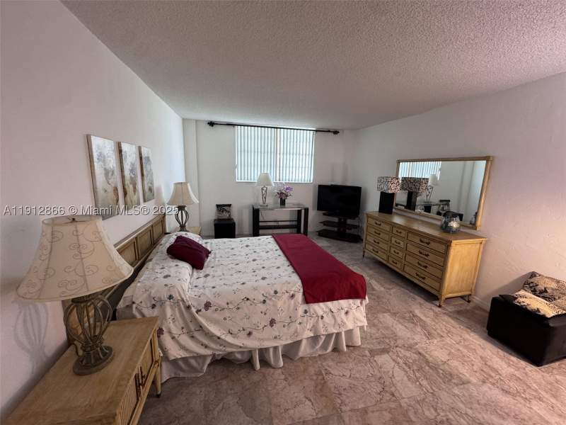 2 bedroom Condominium at 19390 Collins Ave 1608, Oceanview Building A Cond, Sunny Isles Beach — photo 4