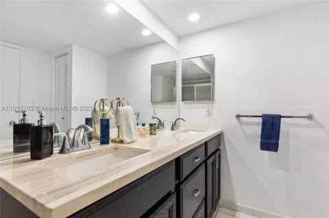 3300 NE 192nd St 1603, Aventura FL - photo 8 of 30