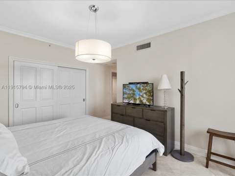 17875 Collins Ave 3305, Sunny Isles Beach FL - photo 18 of 46