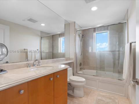 17875 Collins Ave 3305, Sunny Isles Beach FL - photo 19 of 46