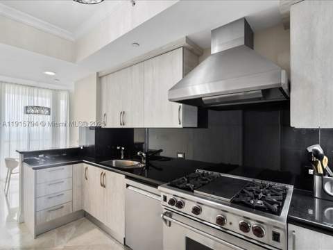 17875 Collins Ave 3305, Sunny Isles Beach FL - photo 7 of 46