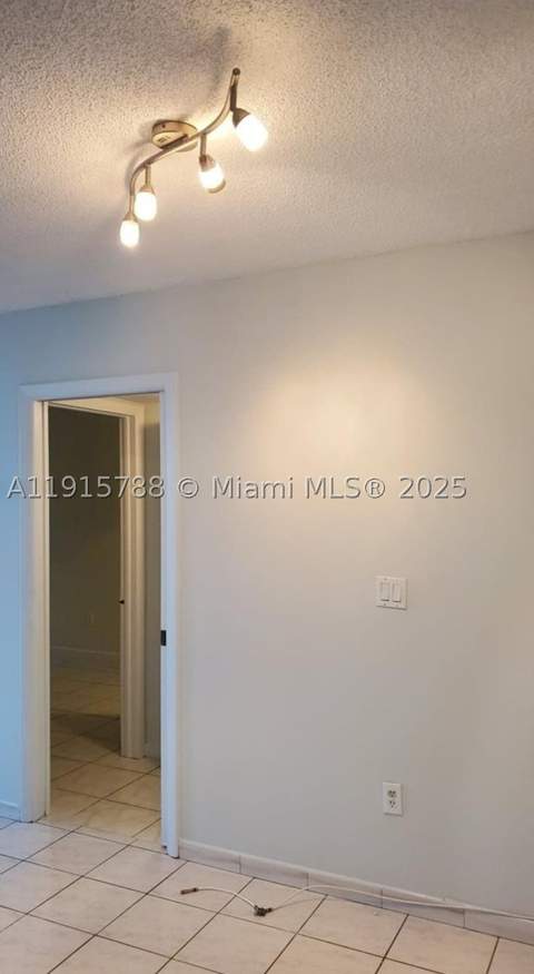 250 180th Dr 510, Sunny Isles Beach FL - photo 15 of 26